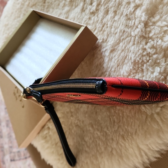 NWT IOB Coach Red Plaid Leather Wristlet Wallet β€οΈπ€ππ - Picture 8 of 16